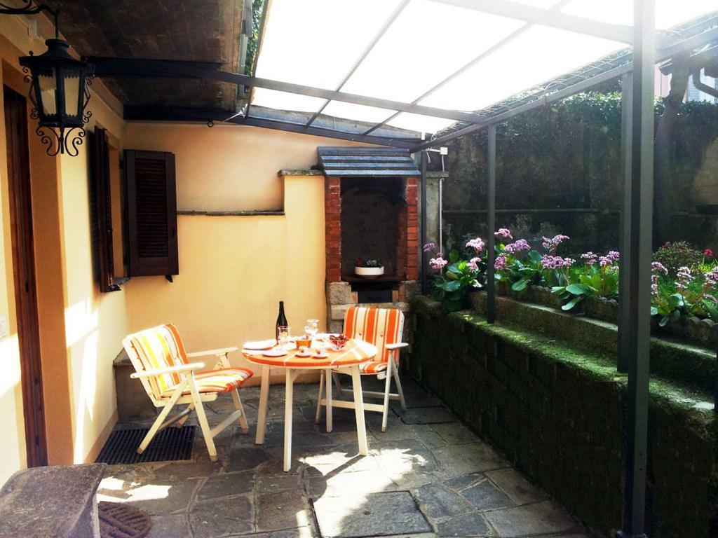 Вилла Il Giardino Segreto Луино Экстерьер фото